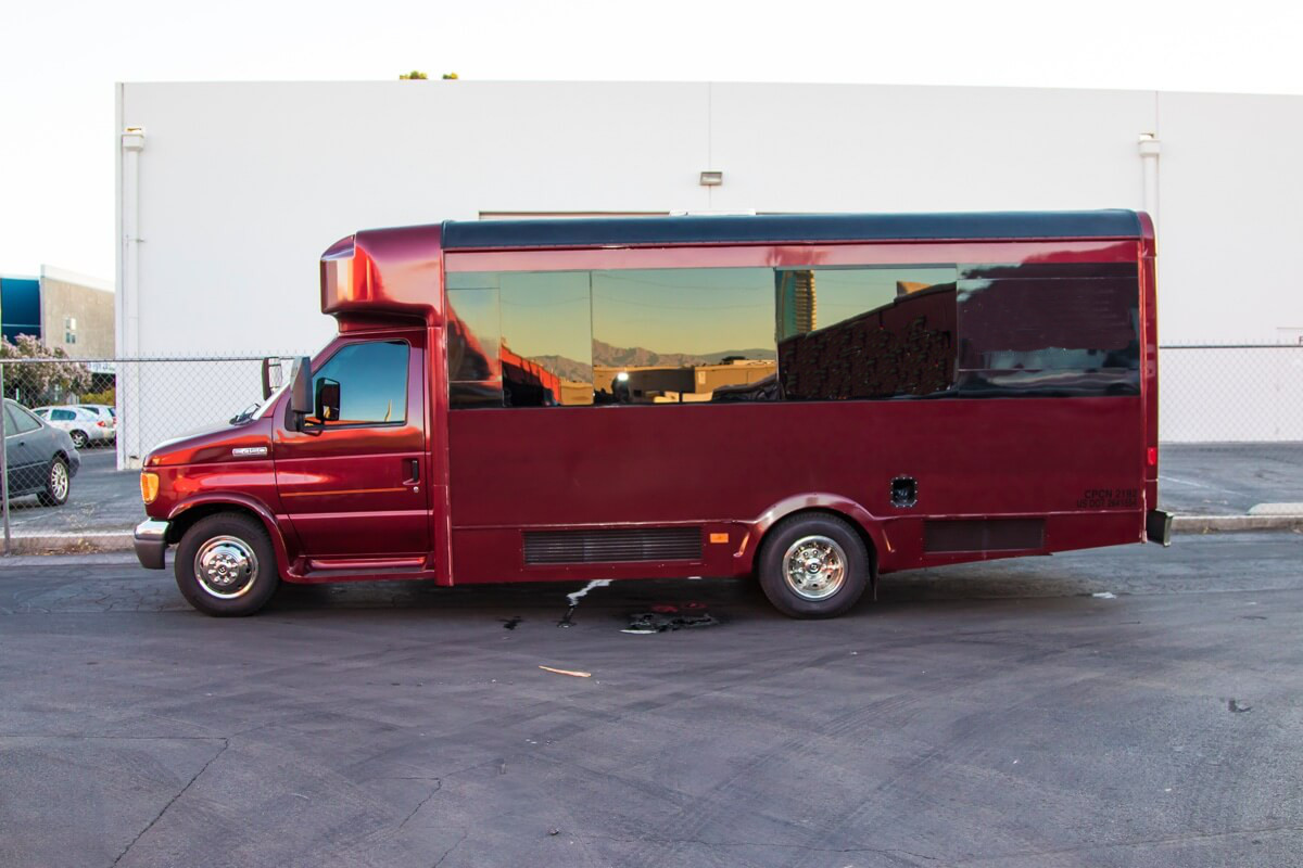 https://myvegasride.com/20 Passenger Ford E450 Party Bus
