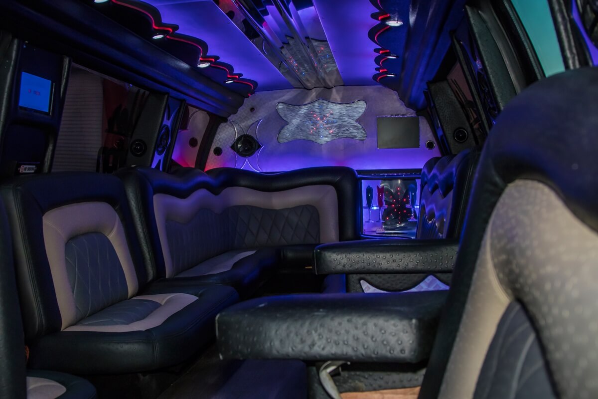 18 Passenger Ford F650 Party Bus Rental Las Vegas